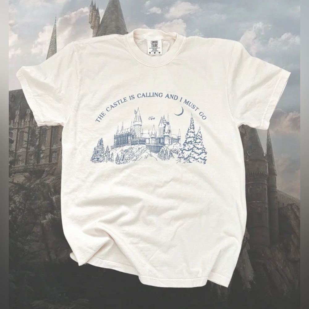 Harry Potter Aftercolor Women's sand Graphic Tee - Castle Design